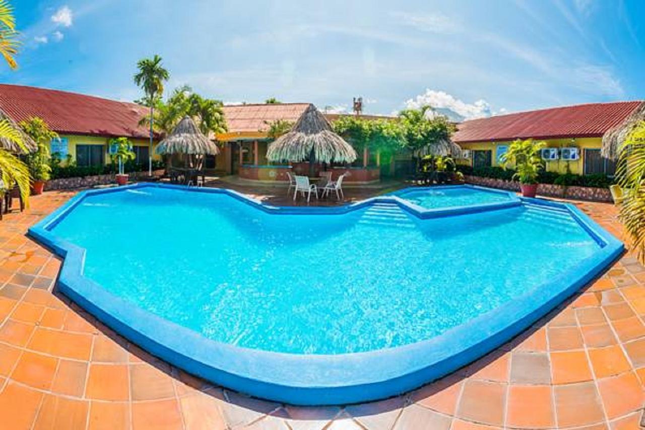 Hotel La Quinta La Ceiba Exterior foto